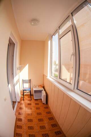 Гостиница Елена Анапа Улучшенный трехместный номер-5