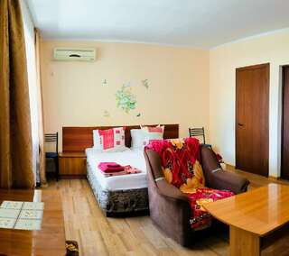 Гостиница Елена Анапа Стандартный трехместный номер-8