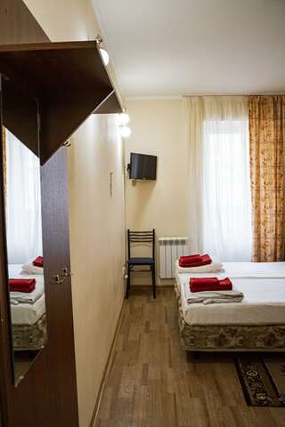 Гостиница Елена Анапа Двухместный номер с 2 отдельными кроватями-3