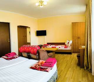 Гостиница Елена Анапа Стандартный трехместный номер-9