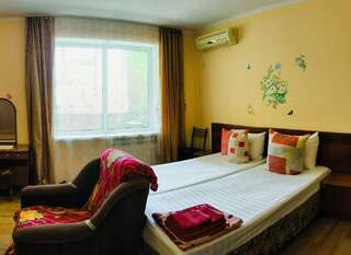 Гостиница Елена Анапа Стандартный трехместный номер-6